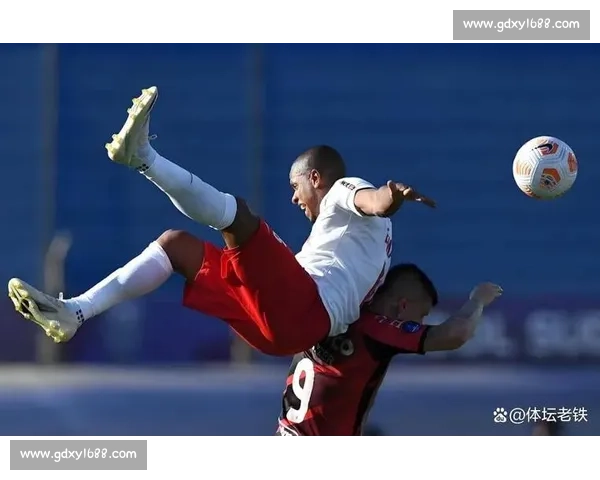 铁西夜燃冲超梦！杨旭陈星领唱，辽宁铁人 3-0 登顶中甲